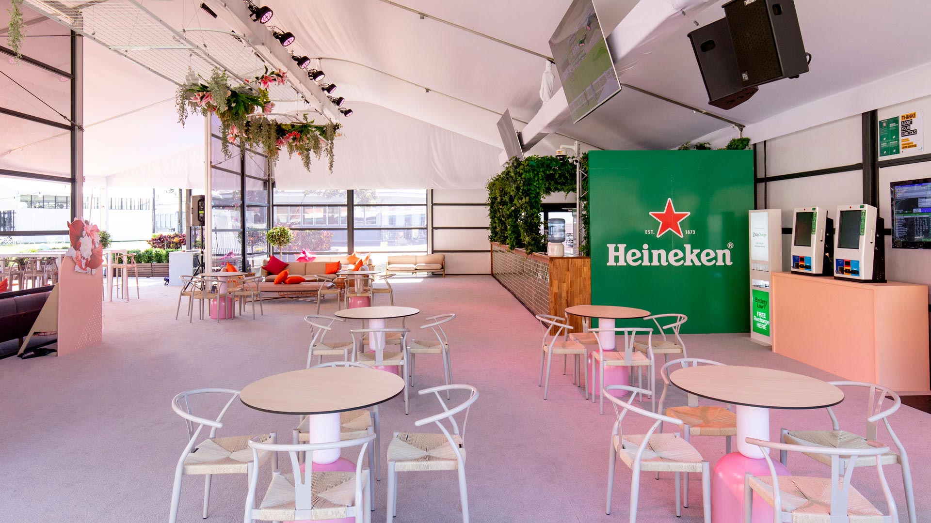 The-Everest-ATC-Australian-Turf-Club-Randwick-Sydney-Absolute-B-Heineken-Sponsor-Members-TAB-2019-HR-21