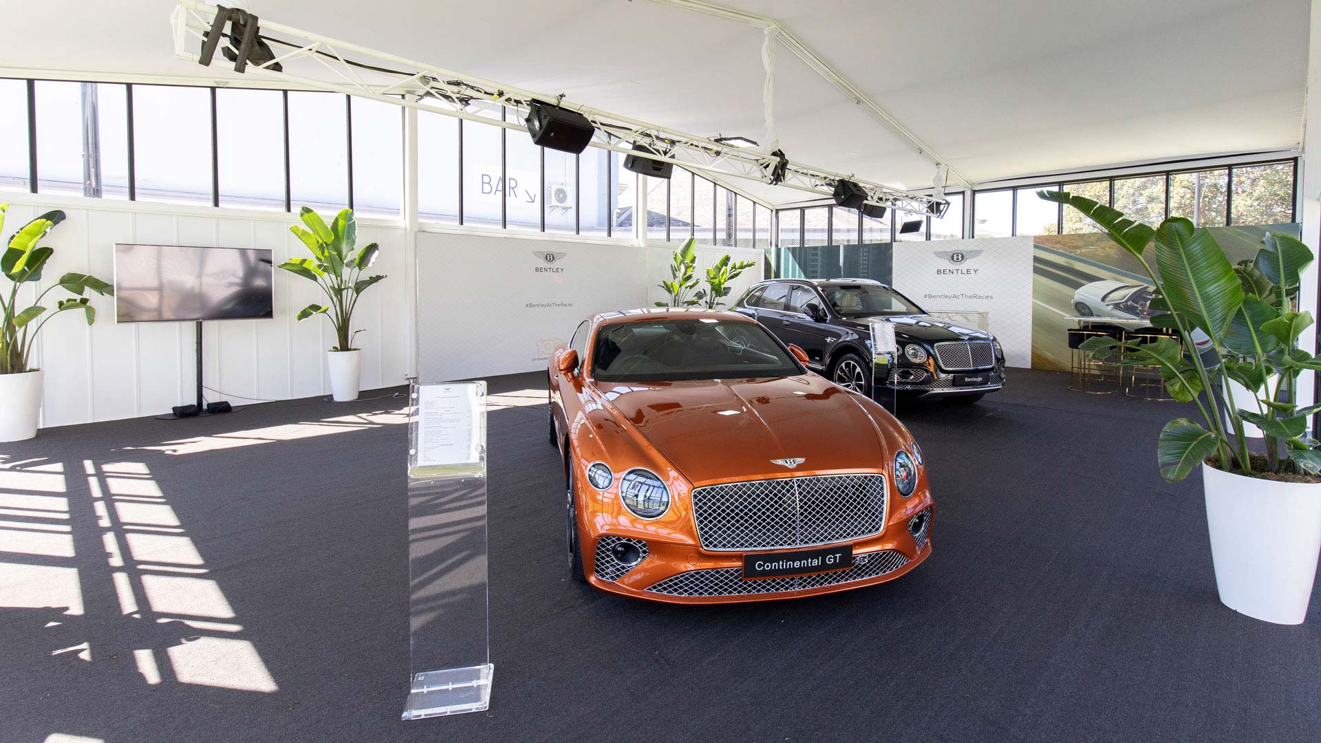 The-Everest-ATC-Australian-Turf-Club-Randwick-Sydney-Alto-Bentley-Orange-Continental-GT-Black-Bentayga-2019-HR-05